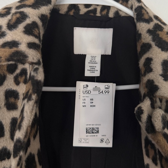 H&M Leopard Print Pea Coat in Tan, Brown & Black - Picture 2 of 3